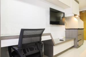 1BR with Working Space The Oasis Cikarang By Travelio