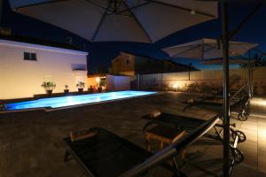 Holiday home with pool - Villa Marijana Kožino