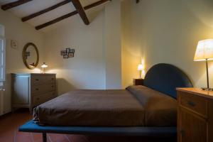 Ampio appartamento completamente rinnovato con vista e piscina