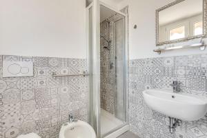 Triple Room with Sea View room in Hotel Blues