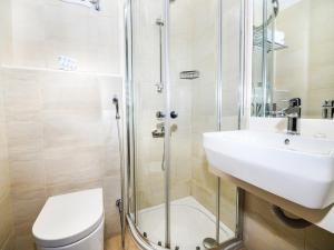 Classic Twin Room room in Action Hotel Ras Al Khaimah