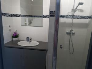 T2 DE 40 M2 EN REZ DE JARDIN Avec parking CARNON PLAGE