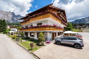 3 star hotel Barisetti Sport Hotel Kortina d'Ampeco Italija