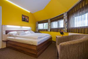 Two Connecting Double Rooms room in Hotel Mayer