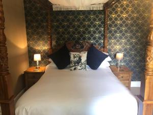 Superior Double Room room in Lydford House