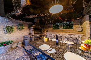 Apartments Bugenvila Brzac