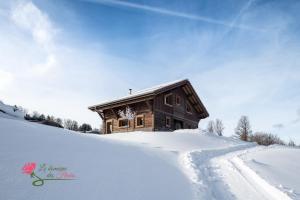Chalets Le Domaine des Fleurs - Chalet La Reine des Pres : photos des chambres