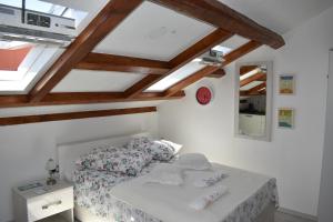 Dante Apartment (Sweet apartment for two)