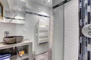 Appartement - villa Le Saint Georges avec superbe jardin et vue mer panoramique