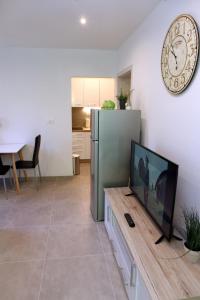 Serenity Apartments CB 