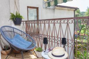 Apartments with a parking space Makarska 11415