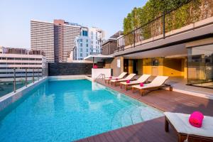 GLOW Sukhumvit 5