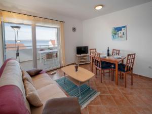 Apartment Josipa-2 by Interhome