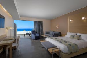 Family Room with Sea View