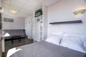 Hotels Hotel des Moulins : photos des chambres