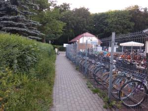 Pokój z aneksem kuchennym blisko plaży