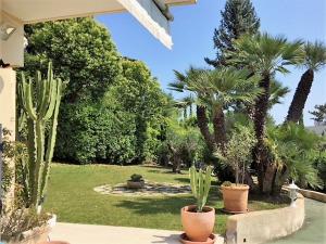 Appartement - villa Le Saint Georges avec superbe jardin et vue mer panoramique