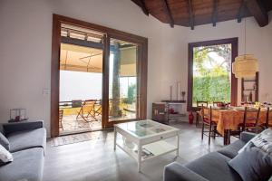 OSSUCCIO PRIVATE POOL VILLA ON THE LAKE-by Italian Apartments
