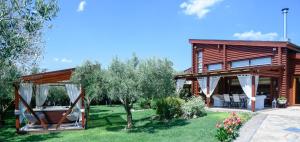 Lakkia - Wooden Residence