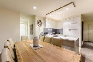 Exclusive Stays - SouthbankONE