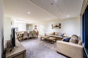 Exclusive Stays - SouthbankONE