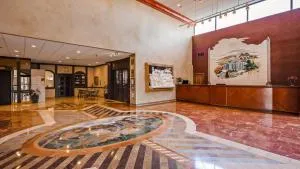 The Rushmore Hotel & Suites; BW Premier Collection - 拉皮德城