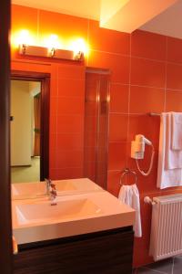 Deluxe One-Bedroom Suite room in Hotel Residenz