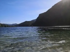 Old School på Eidslandet - exclusive apartment - Haugsvær