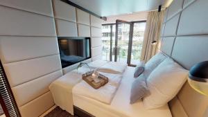 White Pearl Apartment 1.14