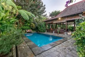 穆尔约诺别墅 - Junggo