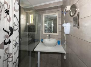 Galini Studios & Apartments-Adults only