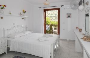 Galini Studios & Apartments-Adults only