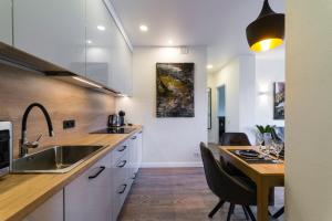 Ravelli 7 Apartment
