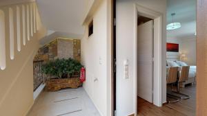 Valentinos House