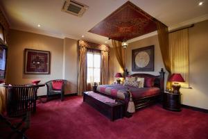 Tayfin Royale Hotel & Conference Centre