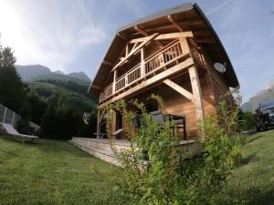 Chalets Chalet de l'Oisans : photos des chambres