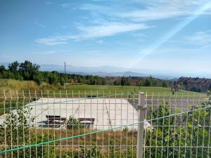 Vino Montaña & jardín Garaje NETFLIX WIFI INCLUIDO,