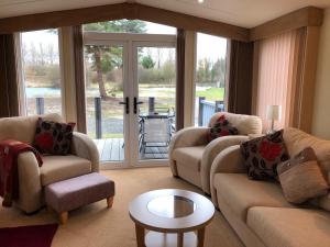 28 Borwick Lakes