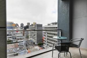Backup-Power Eco Balcony Apartment near Table Mountain