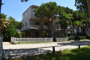 Ferienhaus Vacation Rental Villa with Garden - 311 Golem Albanien
