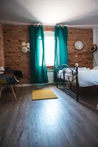 Leon's Rooms - Krzywa