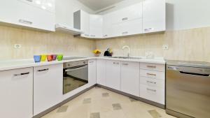 Central Apartment Smiley - FREE PARKING