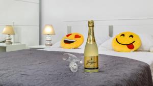 Central Apartment Smiley - FREE PARKING 