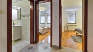 Central Apartment Smiley - FREE PARKING