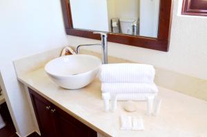 Beach Villas & Apartments Larimar