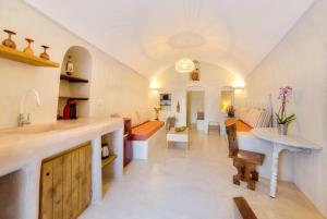 Pasithea Suites Santorini Greece