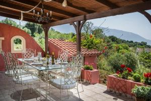 Best Kefalonia villas - charming 3 bedroom villa Gardenia Kefalloniá Greece