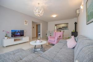 Holiday house Elizabeta near Imotski, private pool