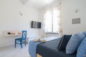 AQUAMARINE Relaxing Capri Suites