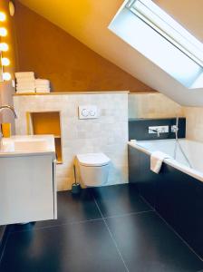 Maisons de vacances Maison d'architecte en plein coeur d'Honfleur avec bain nordique : photos des chambres